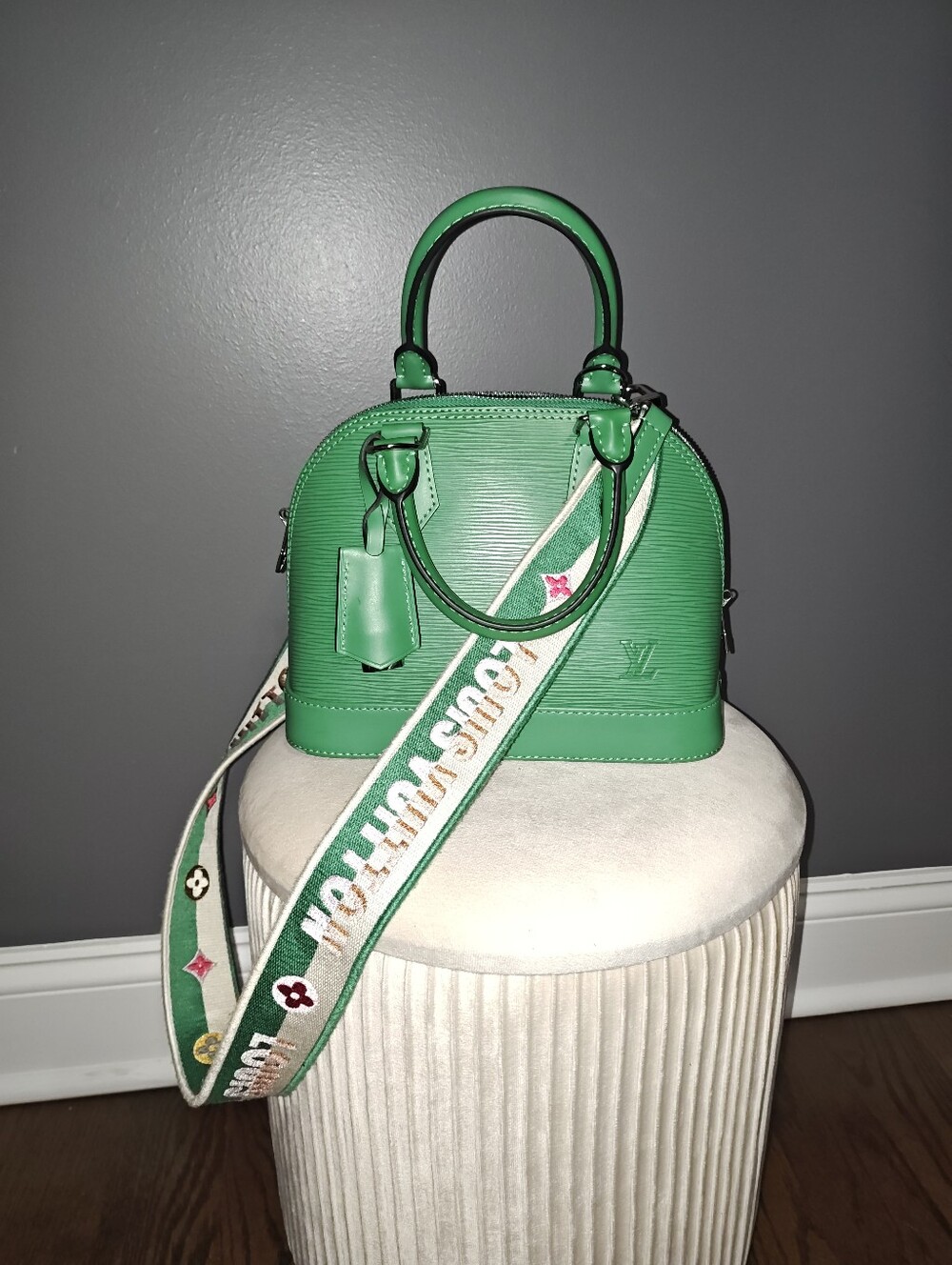 LV Alma Nano
